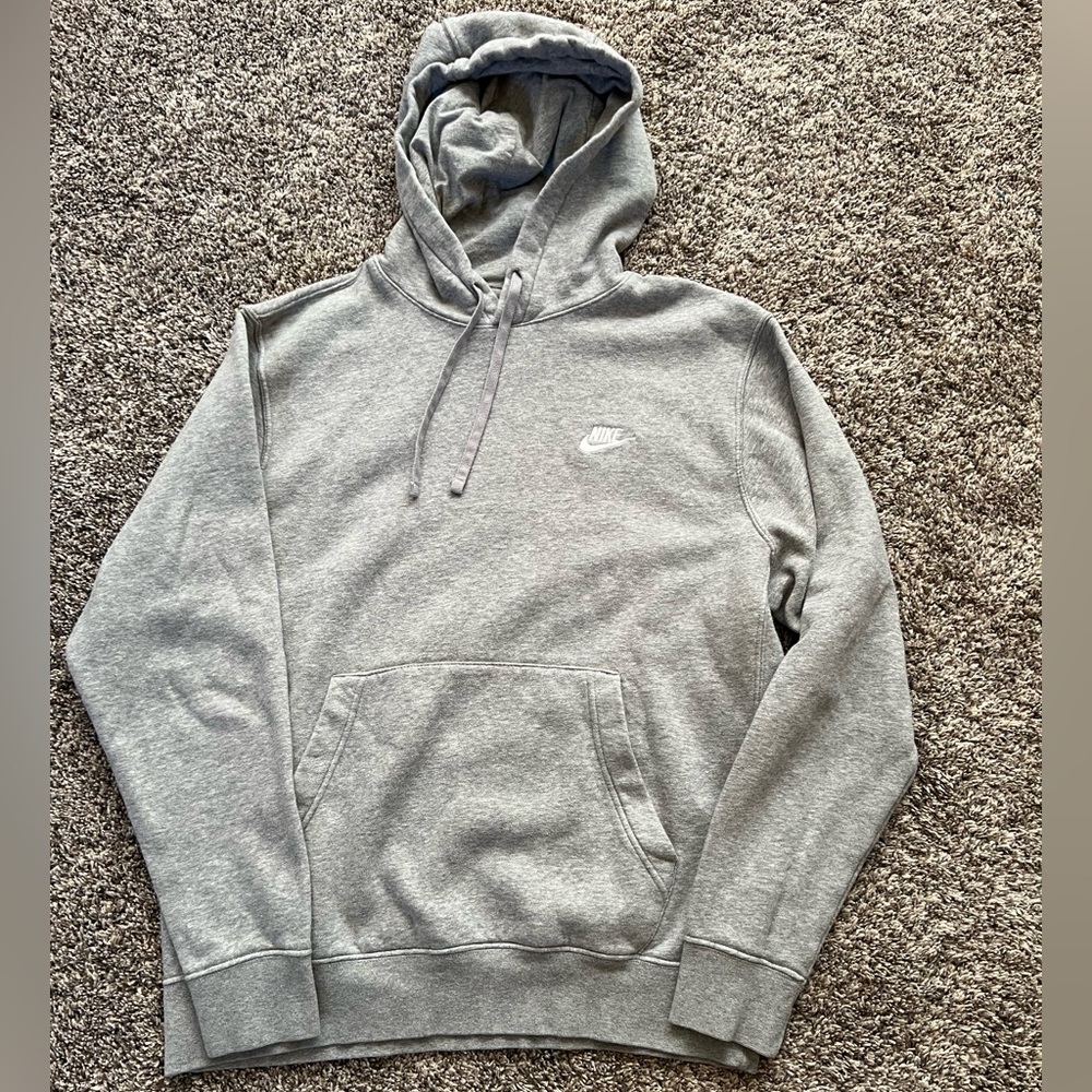 Nike mens hoodie size medium